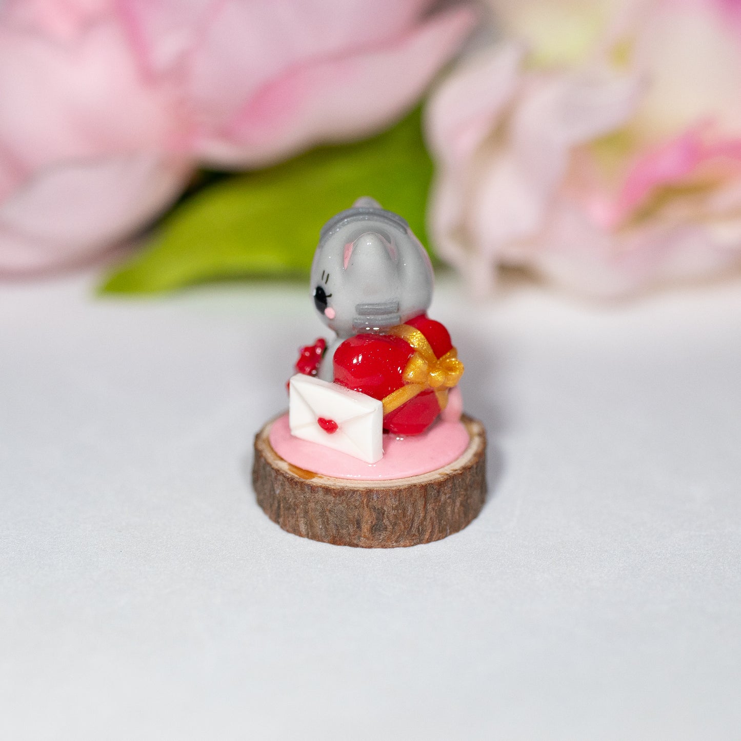 Small Grey Kitty Valentine Figurine - Polymer Clay Figurine