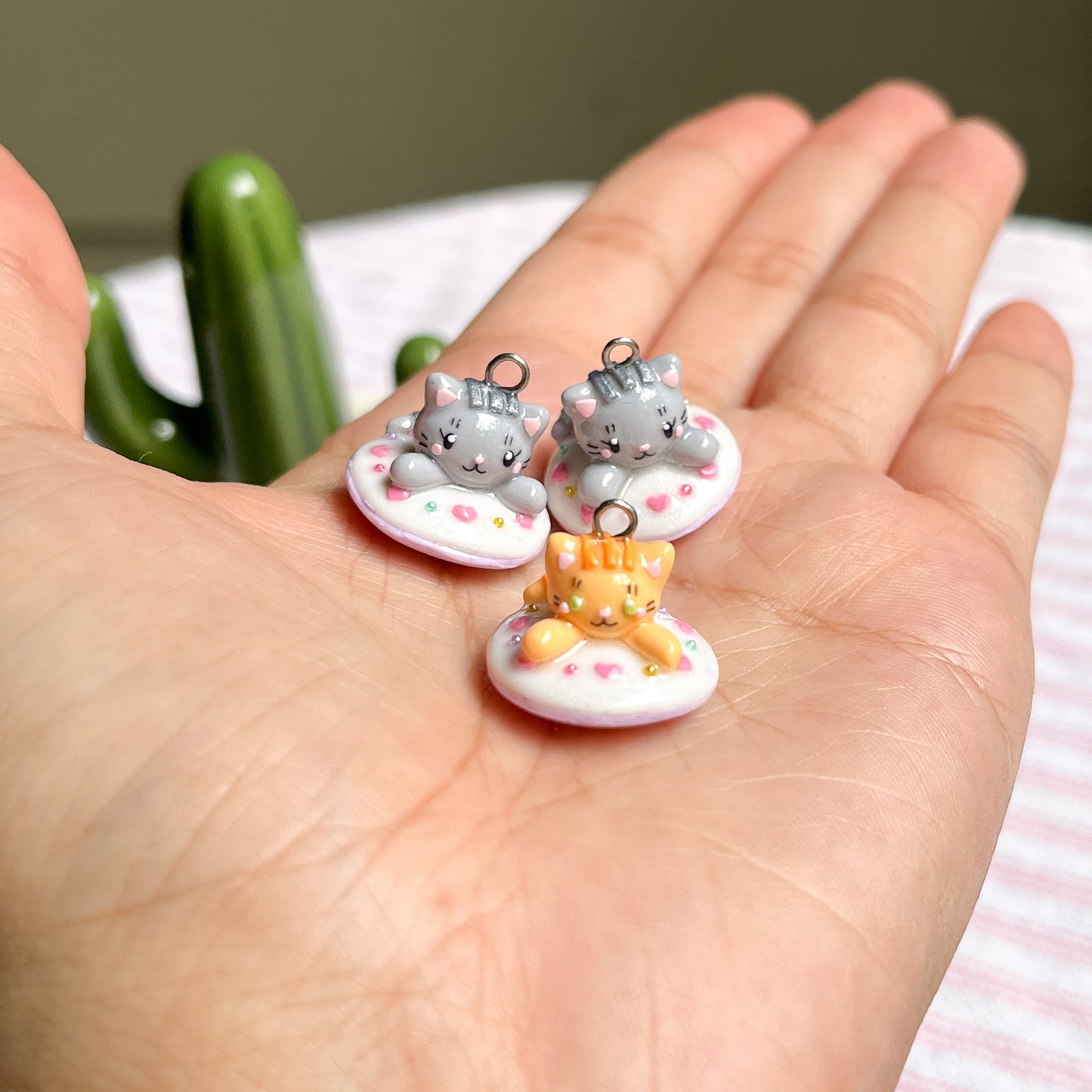 UFO Kitty Clay Charm (2 Styles Available)