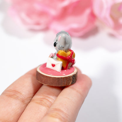 Small Grey Kitty Valentine Figurine - Polymer Clay Figurine