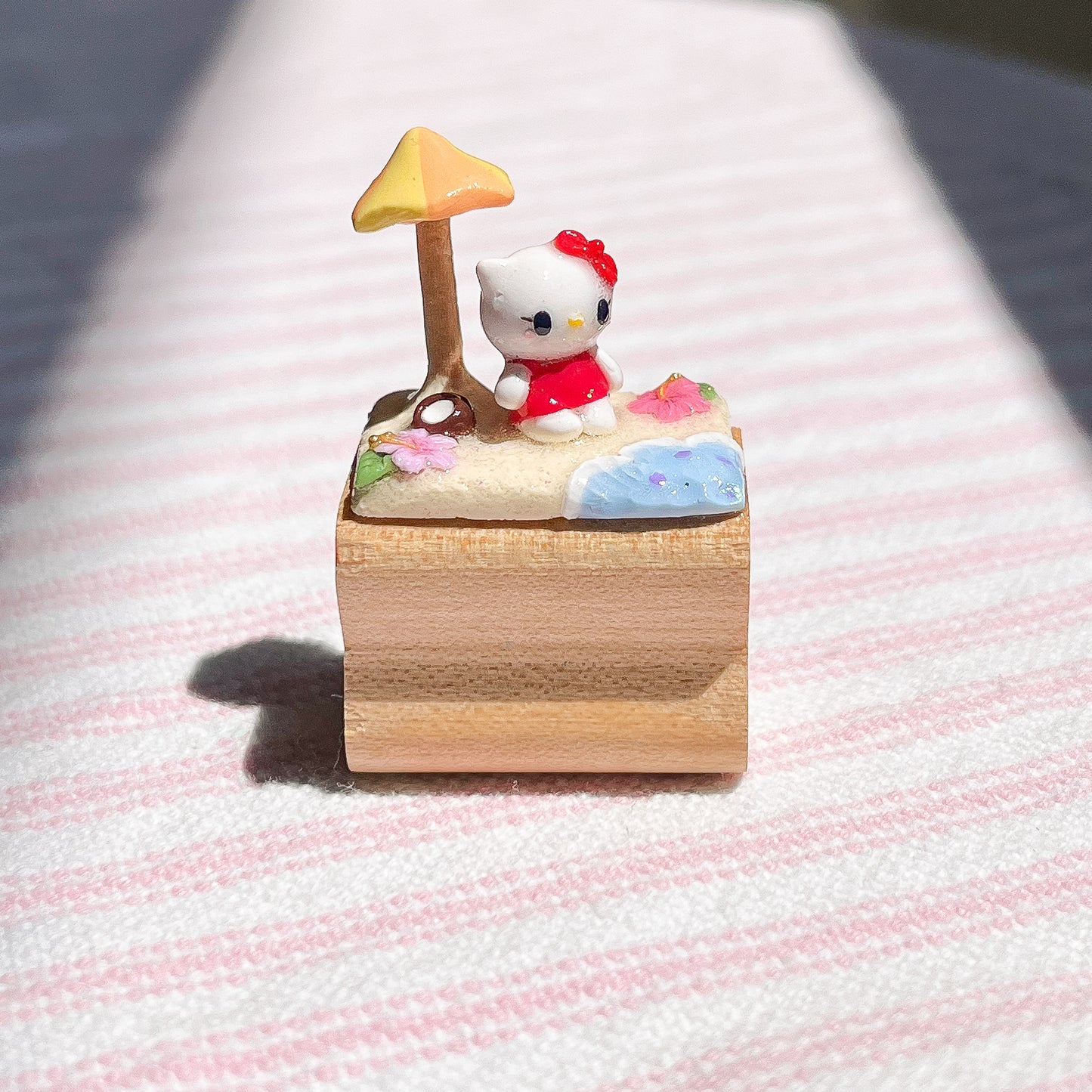 Hello Kitty Summer Beach Figurine