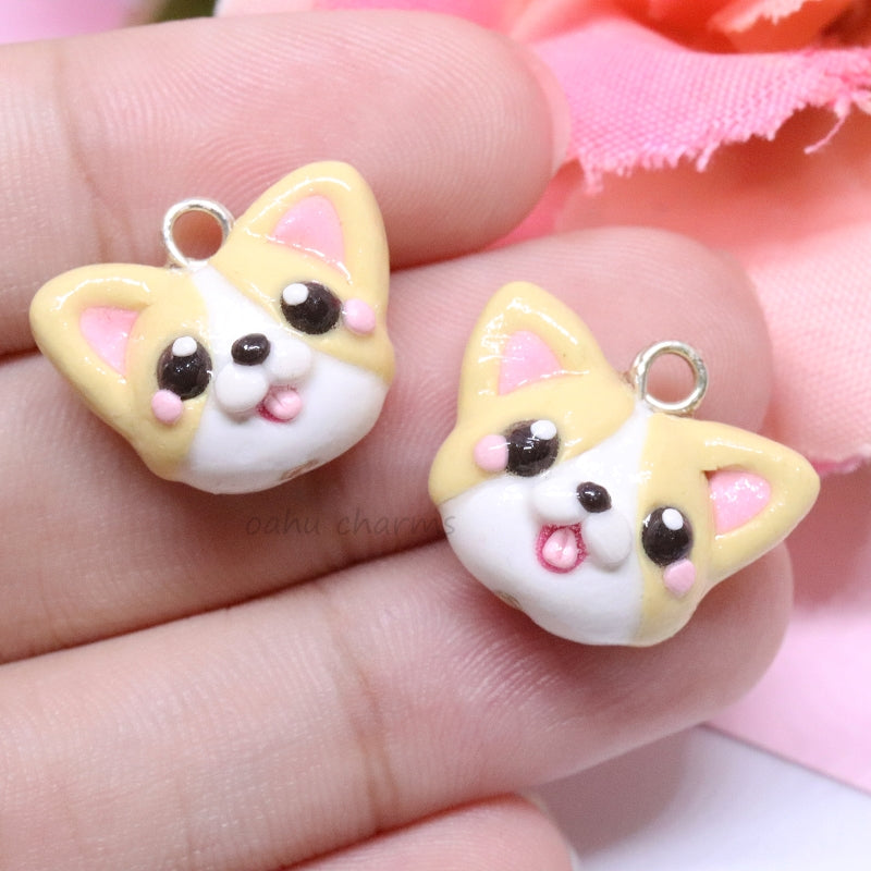 A simple pembroke welsh corgi charm! 🐾 This corgi charm has lots of cute, tiny details like pink blush and tongue. Size: 0.5" tall x 0.75" wide