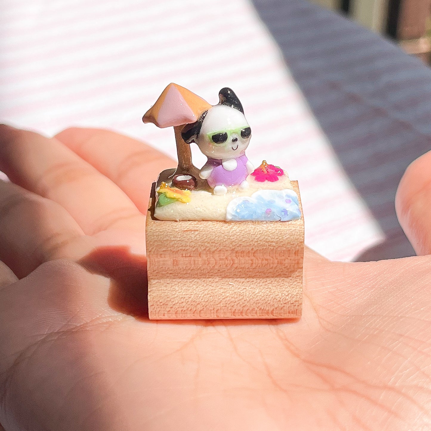 Pochacco Summer Beach Figurine