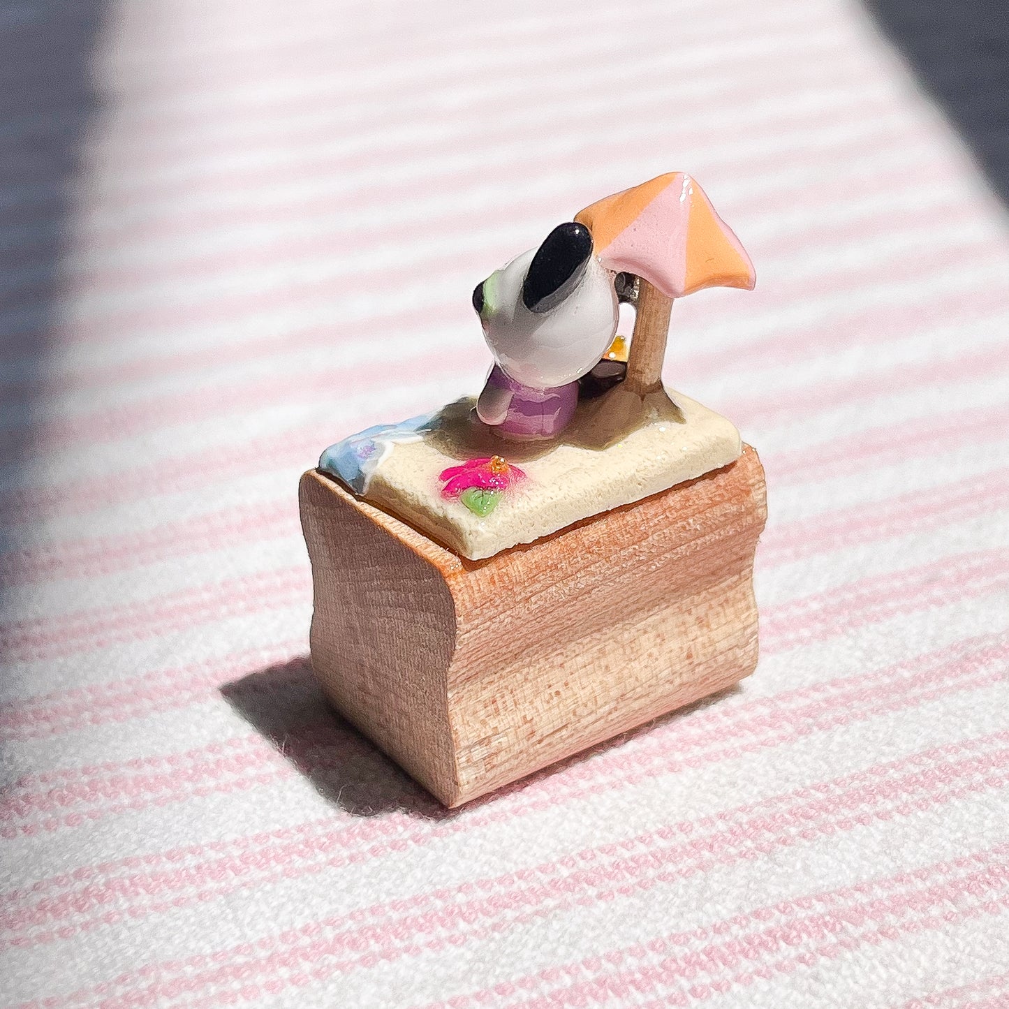 Pochacco Summer Beach Figurine