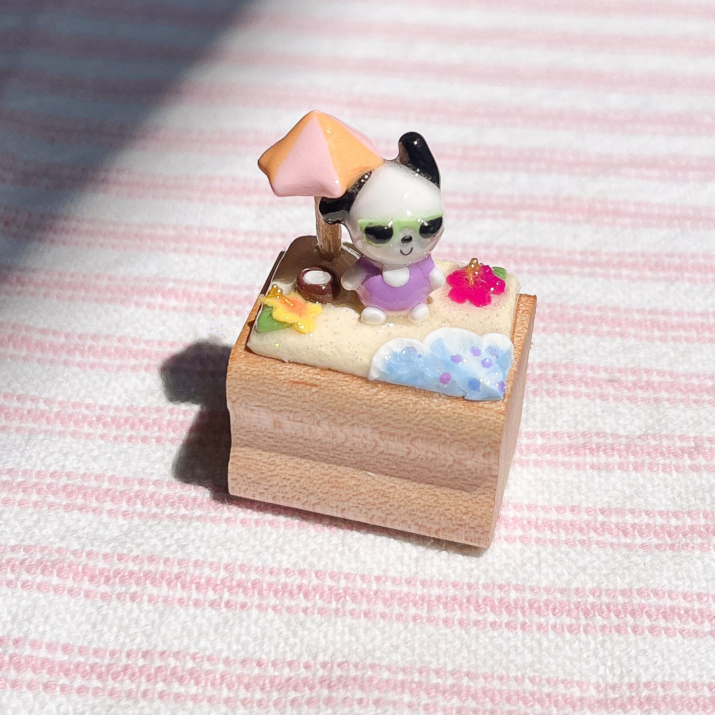 Pochacco Summer Beach Figurine